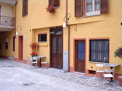 Vicolo Del Pozzo Hotel Barolo Exterior photo